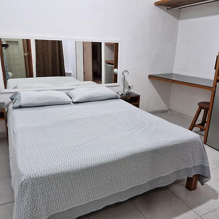 Apartament Las Margaritas Casa De Huespedes Cancún Zewnętrze zdjęcie