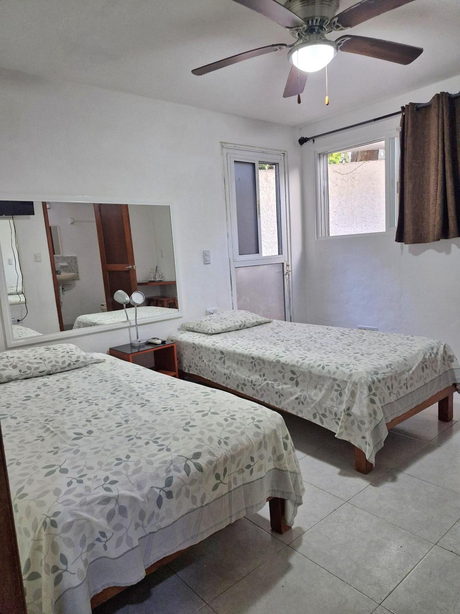 Apartament Las Margaritas Casa De Huespedes Cancún Zewnętrze zdjęcie